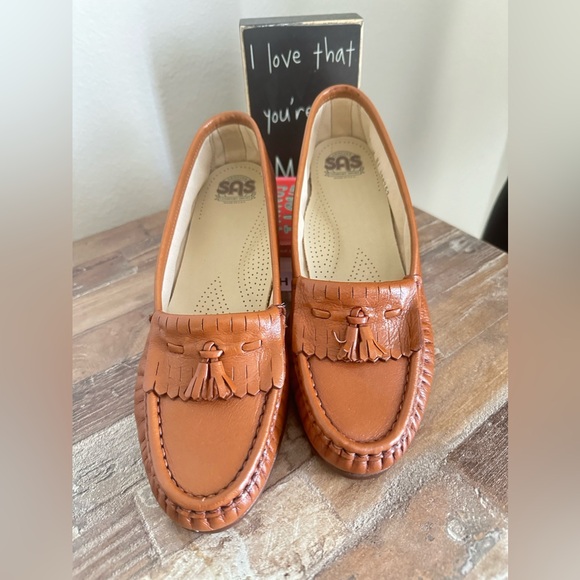 Brand New Caramel Brown Leather SAS loafers size 7.5 M - Picture 7 of 7